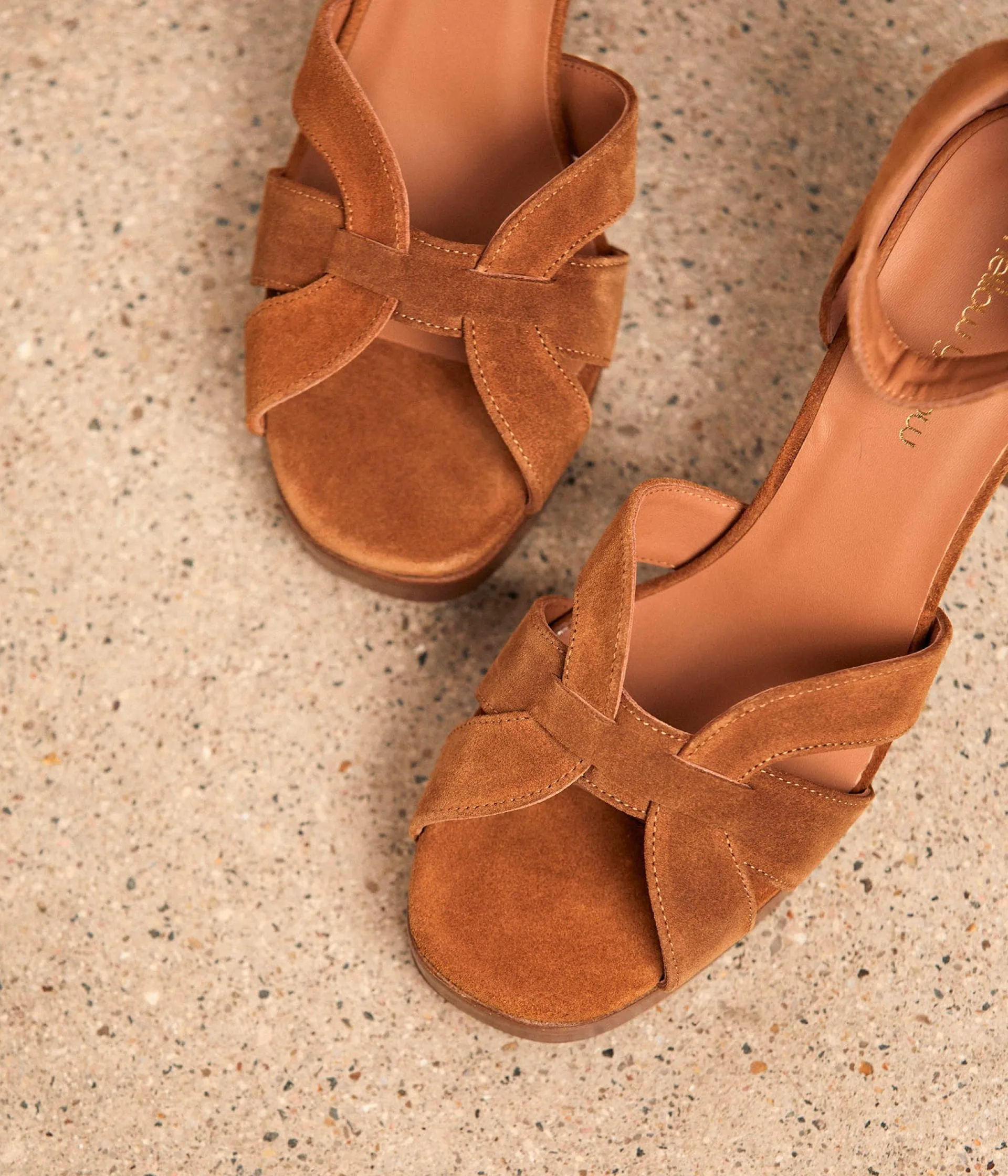 Femme Mellow Yellow Sandales-Sandales cognac velours Laura