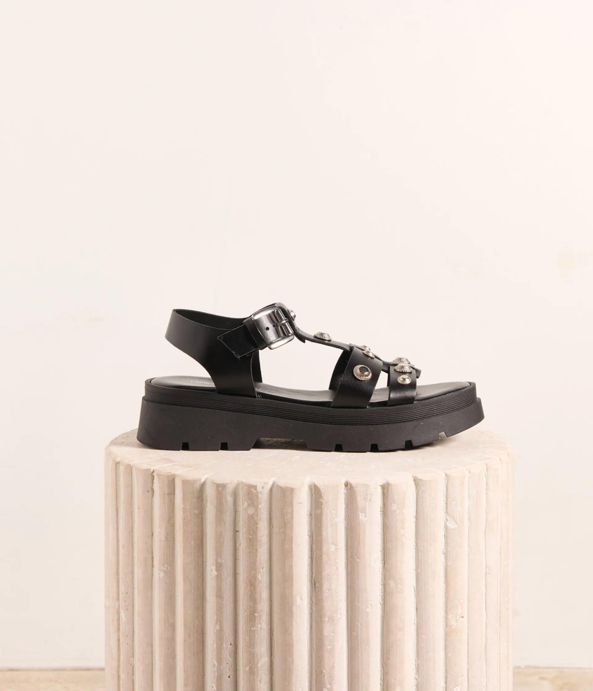 Femme Mellow Yellow Sandales, Mules-Sandales es cloutées Precy