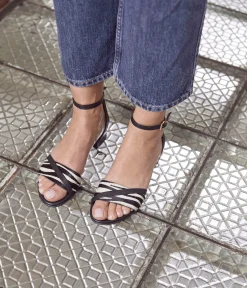 Femme Mellow Yellow Sandales-Sandales plates Ellyn