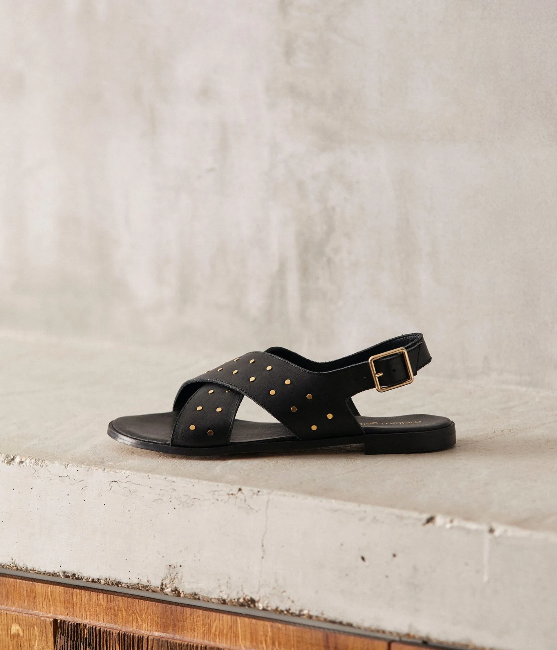 Femme Mellow Yellow Sandales-Sandales plates noires Erica